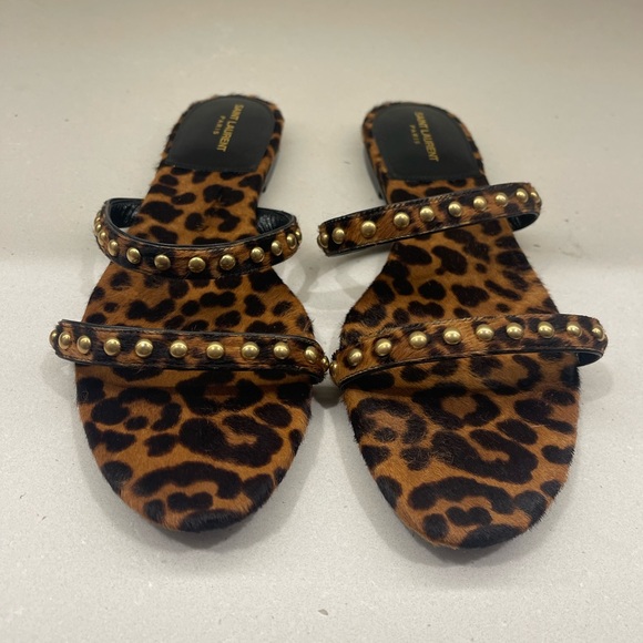 Saint Laurent double strap leopard calf hair flat sandals with gold studs - Picture 2 of 3